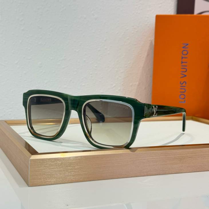 Picture of Louis Vuitton Sunglasses _SKUfw76702852fw
